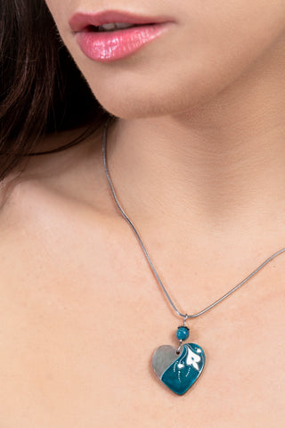Lagoon Blue Elvenloth Decent necklace