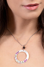 Load image into Gallery viewer, Fuchsia Tuliphen Diva necklace
